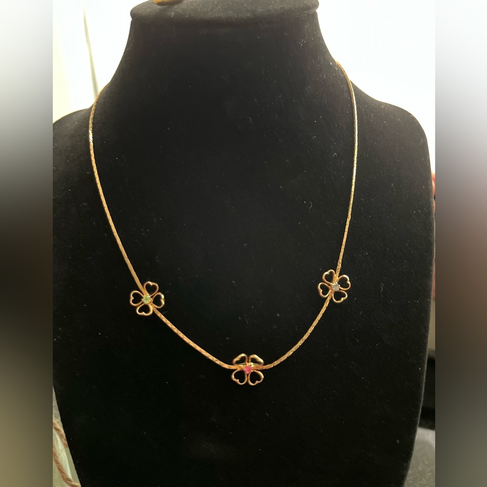 Gold Dainty Flower Necklace